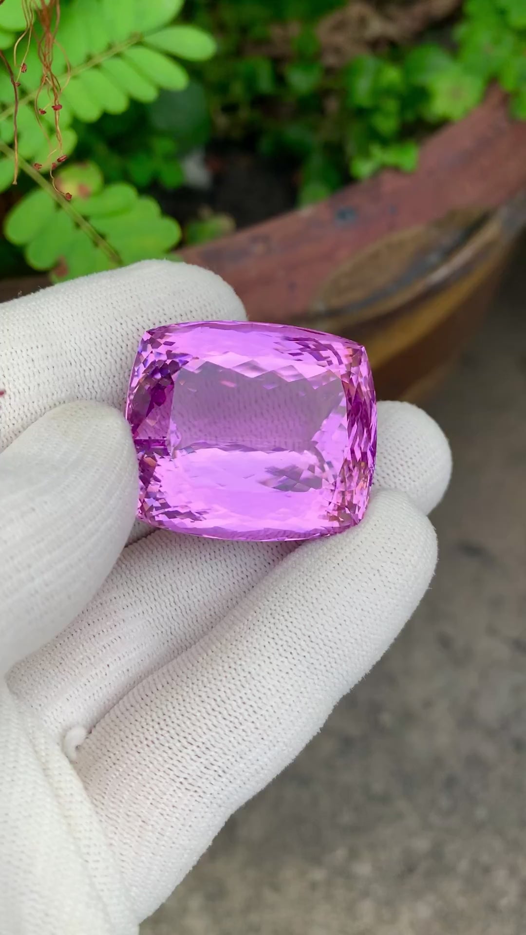 pink kunzite spiritual meaning
pink kunzite bracelet
